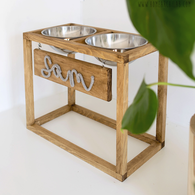 comedero con soporte